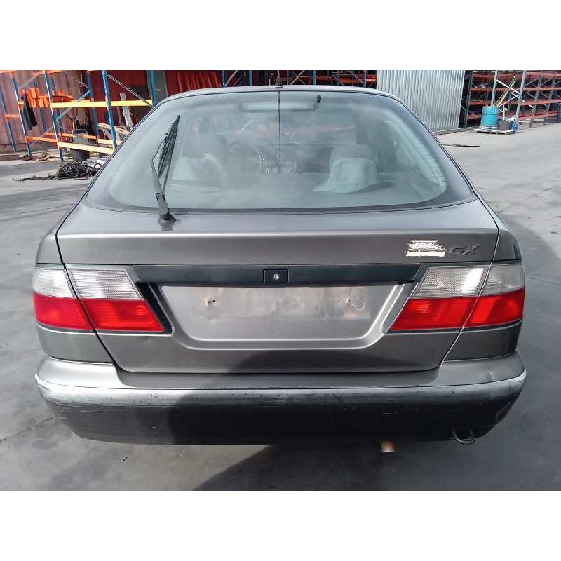 nissan primera berlina (p11) del año 1997