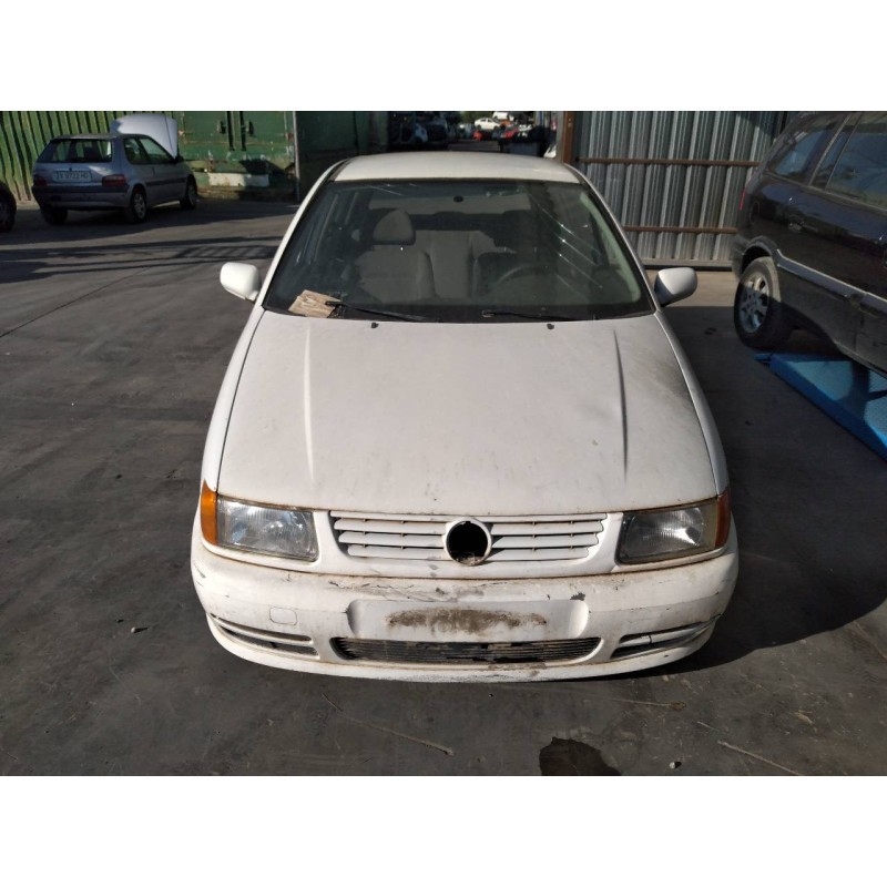 volkswagen polo berlina (6n1) del año 1995