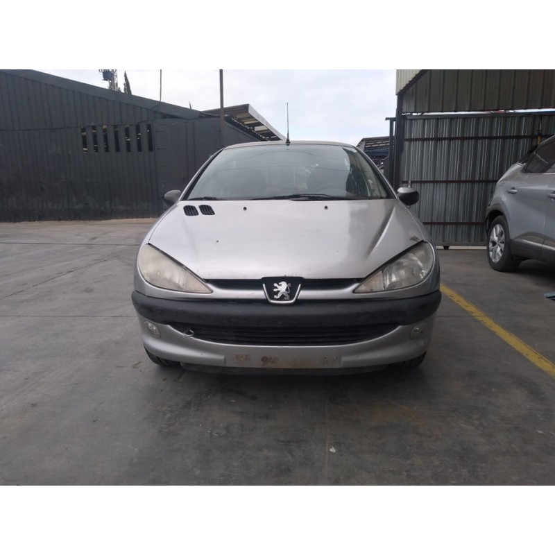 peugeot 206 berlina del año 1999