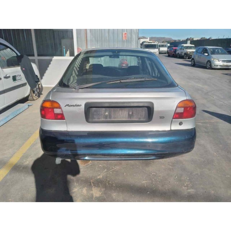ford mondeo berlina/familiar (fd) del año 1996
