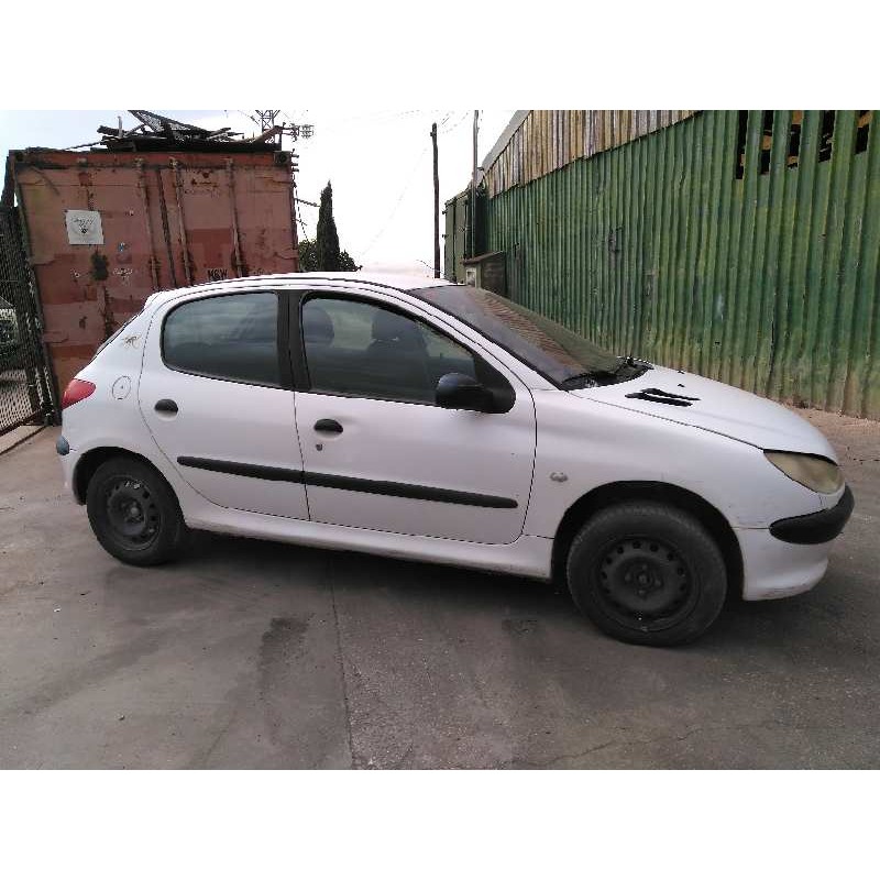 peugeot 206 berlina del año 2002