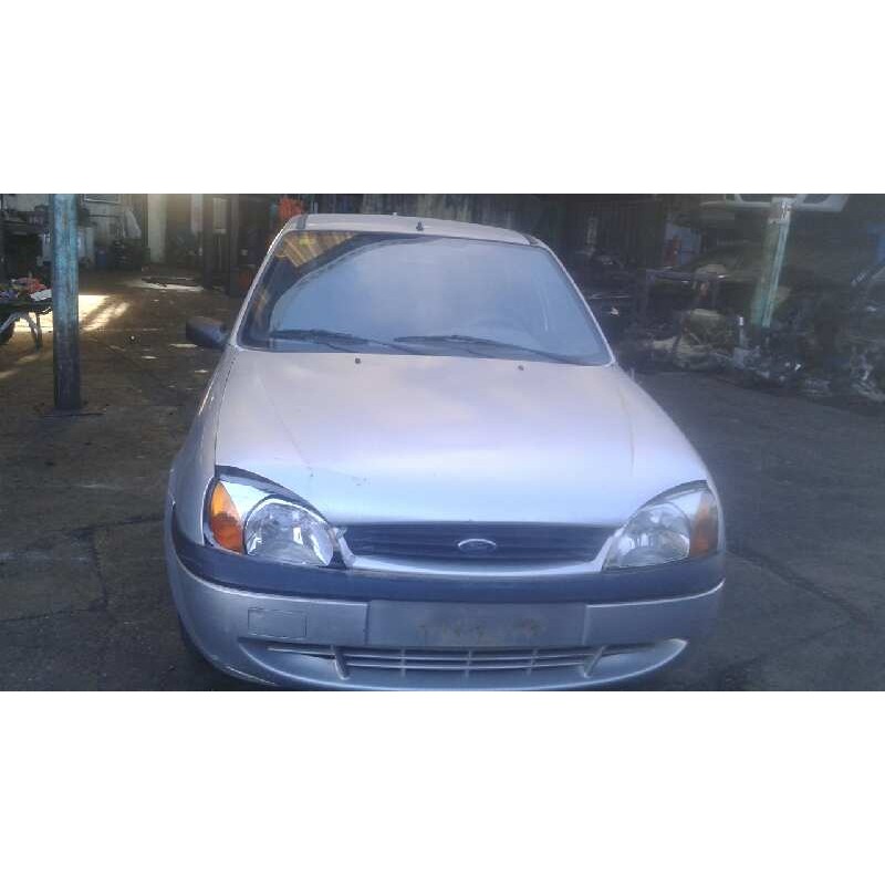 ford fiesta berlina (dx) del año 2000