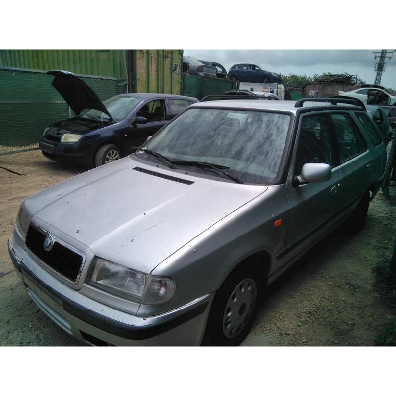 skoda felicia combi ( 795) del año 2000