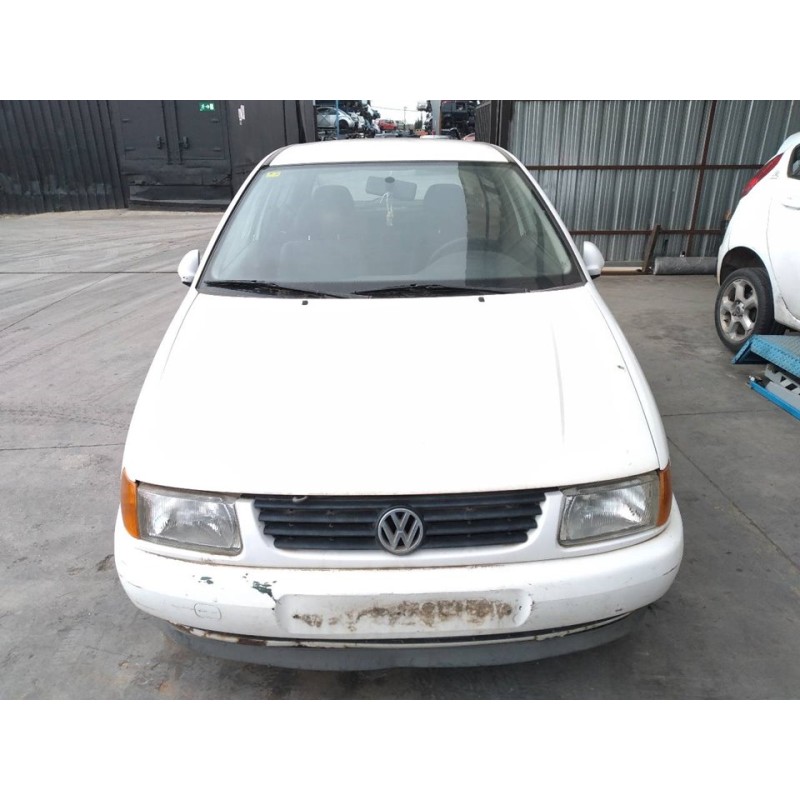 volkswagen polo berlina (6n1) del año 1995