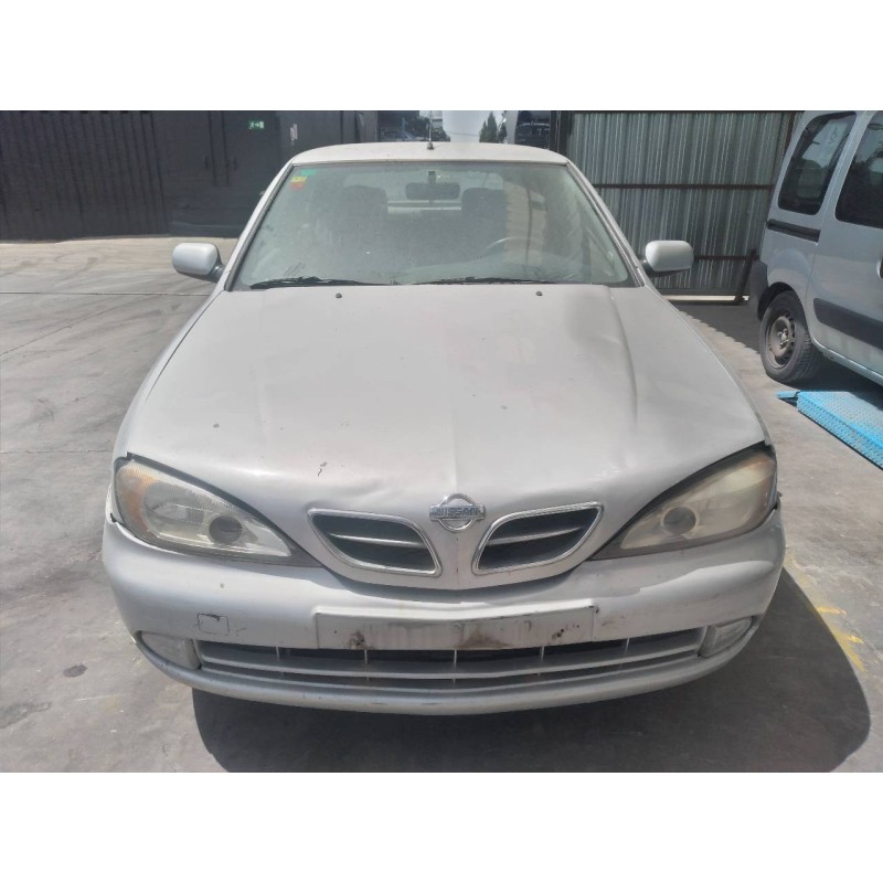 nissan primera berlina (p11) del año 2000