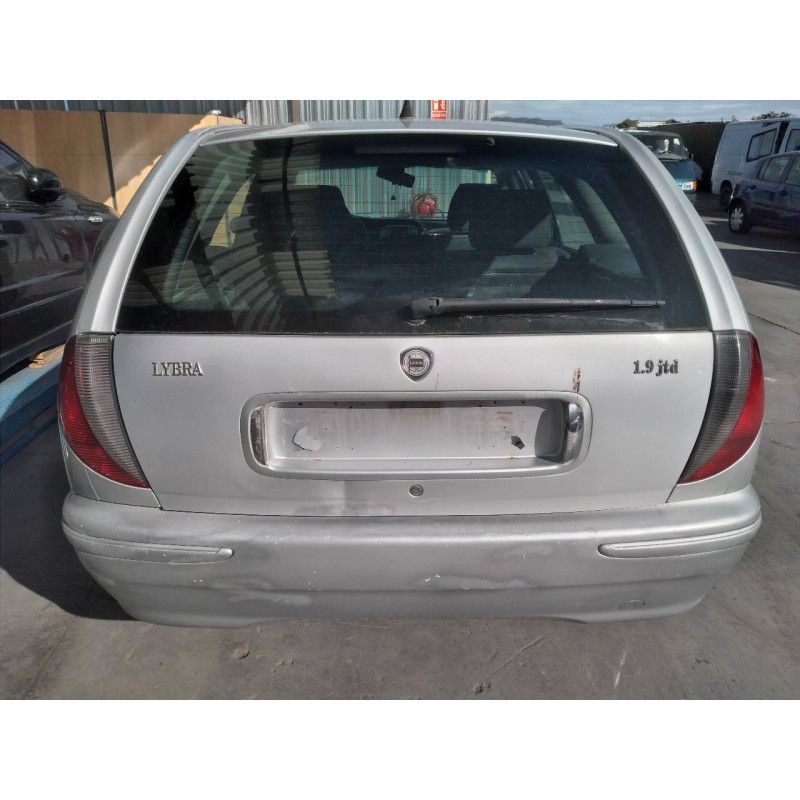 lancia lybra station wagon del año 2002