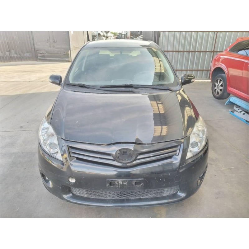 toyota auris del año 2010