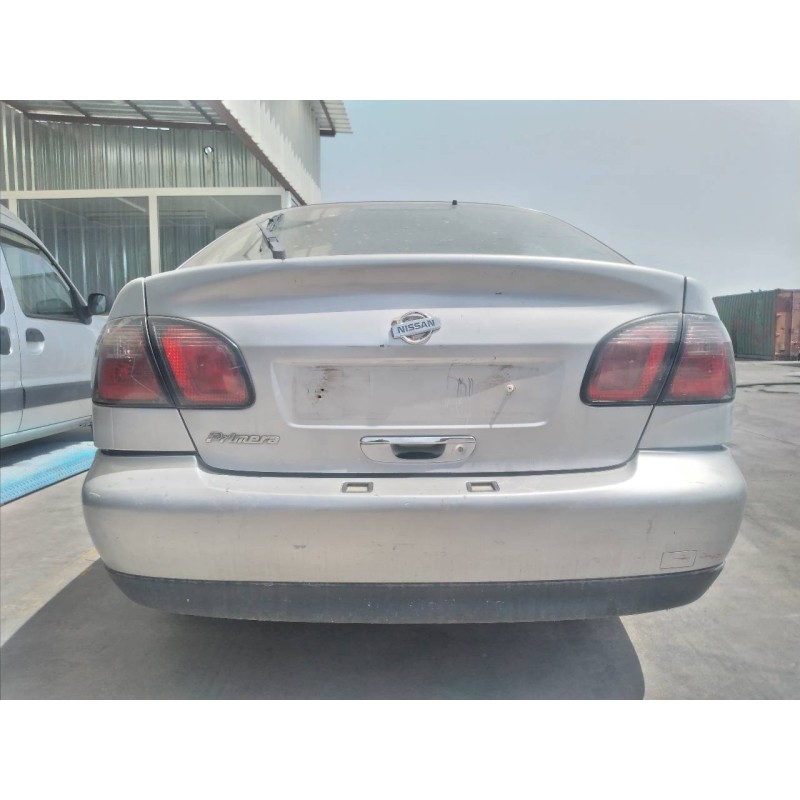 nissan primera berlina (p11) del año 2000