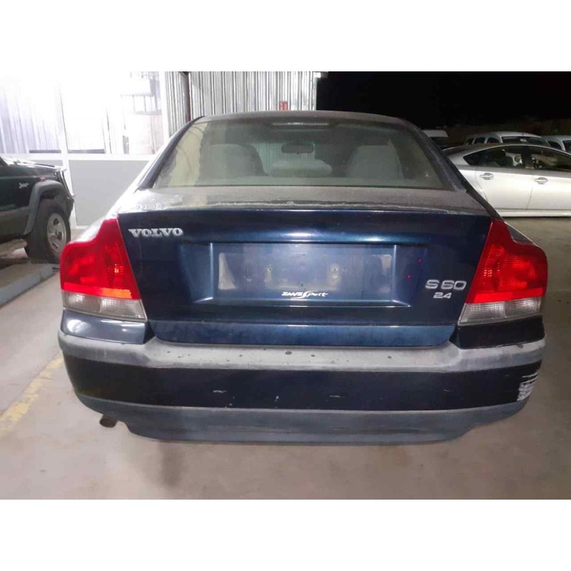 volvo s60 berlina del año 2001