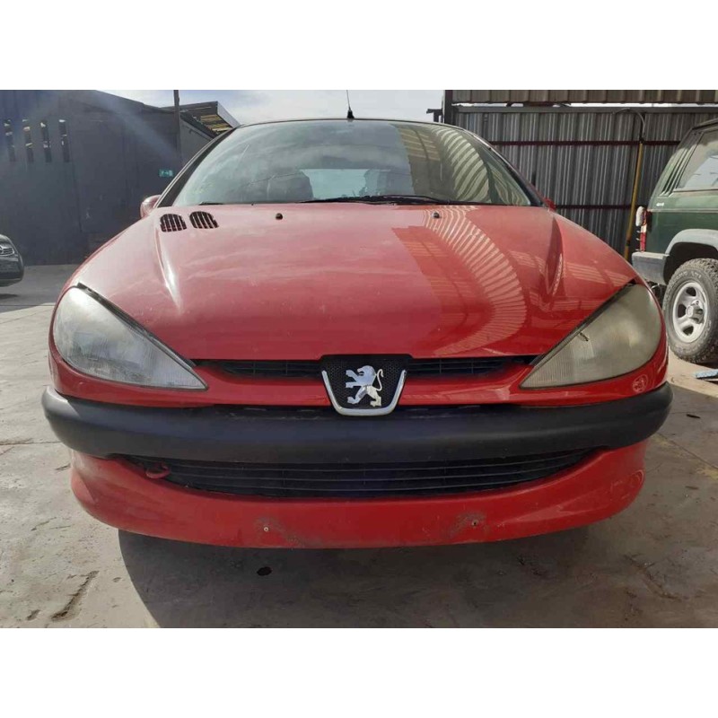 peugeot 206 berlina del año 2002