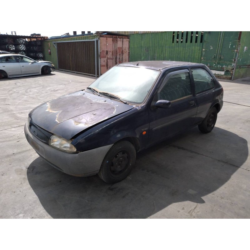 ford fiesta berlina del año 1996