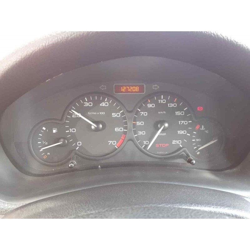 peugeot 206 berlina del año 2002