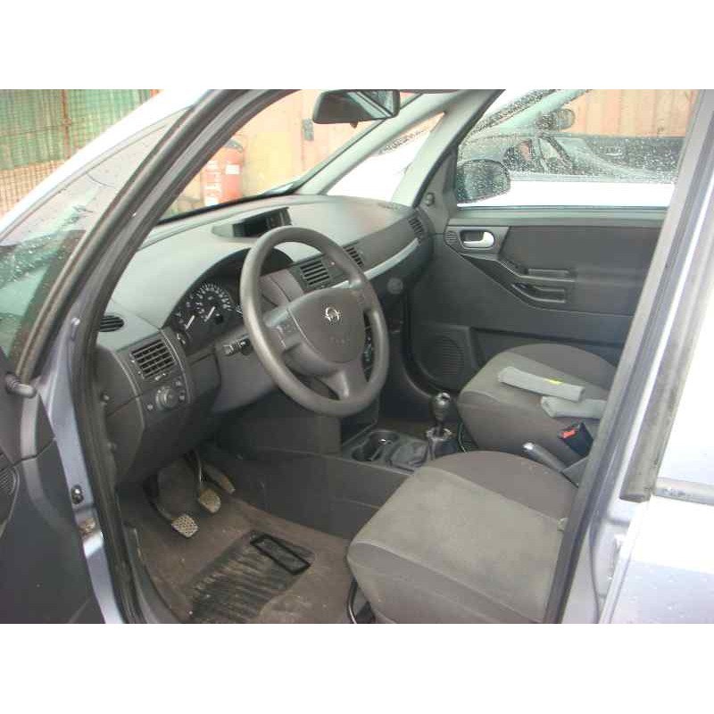 opel meriva del año 2004