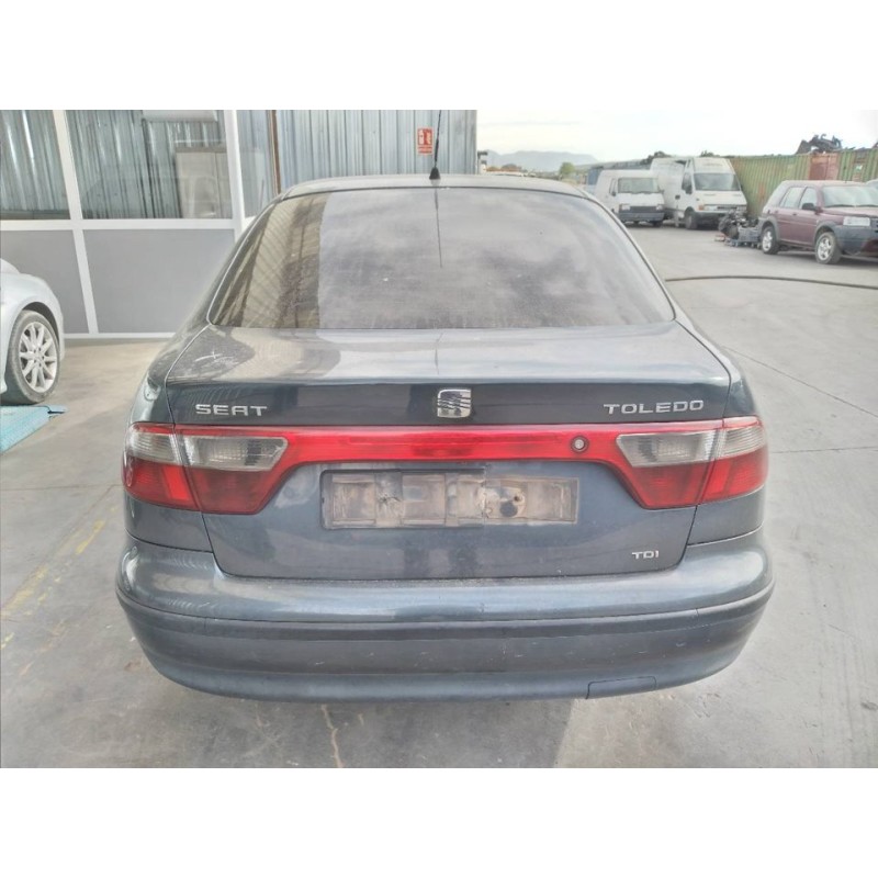 seat toledo (1m2) del año 2001