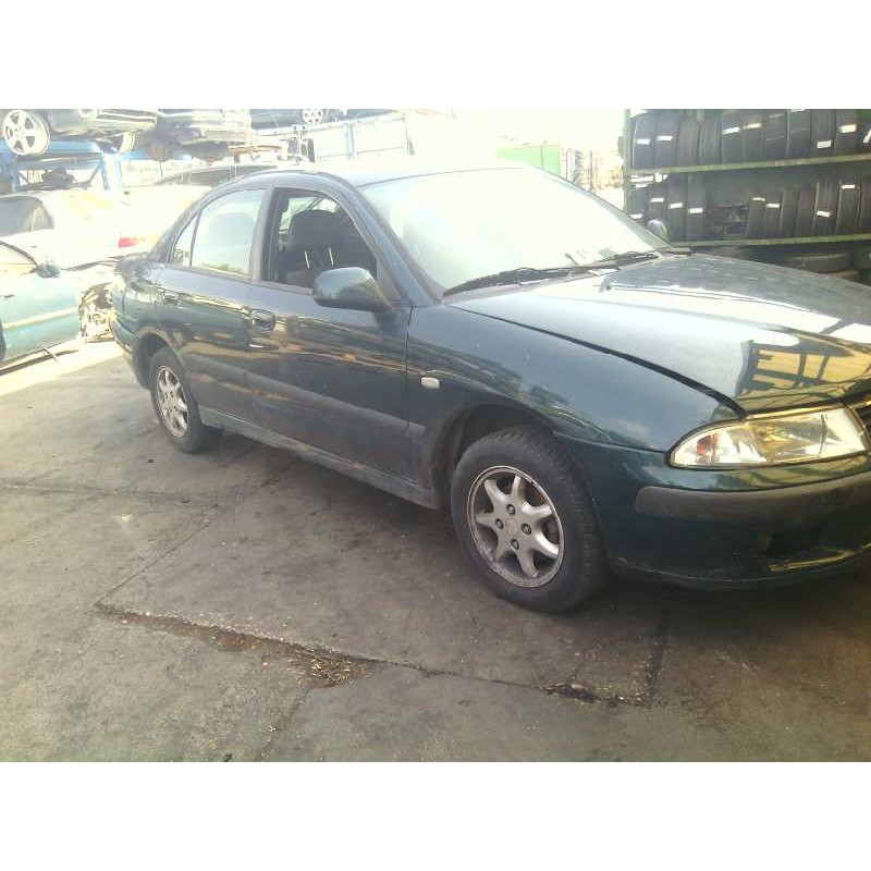 mitsubishi carisma berlina 4 (da0) del año 2001