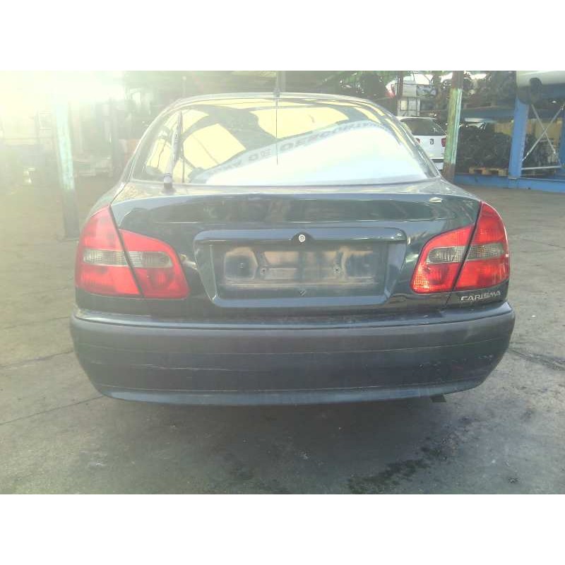 mitsubishi carisma berlina 4 (da0) del año 2001