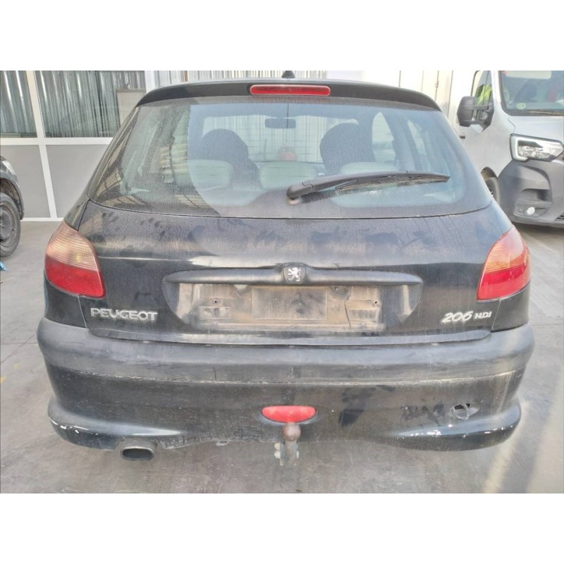 peugeot 206 berlina del año 2002