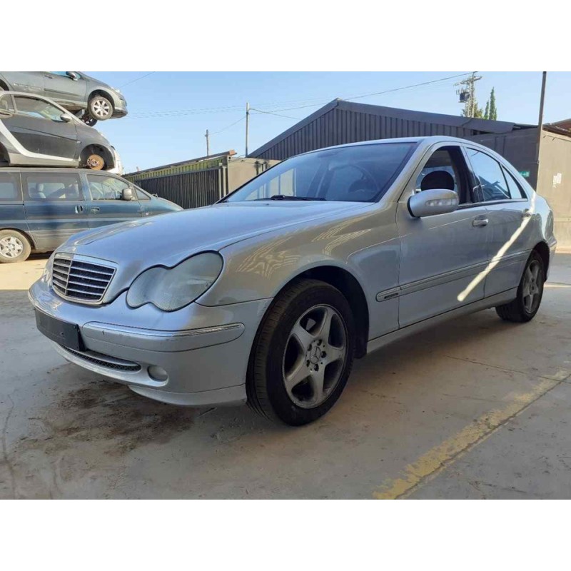 mercedes-benz clase c (w203) berlina del año 2002