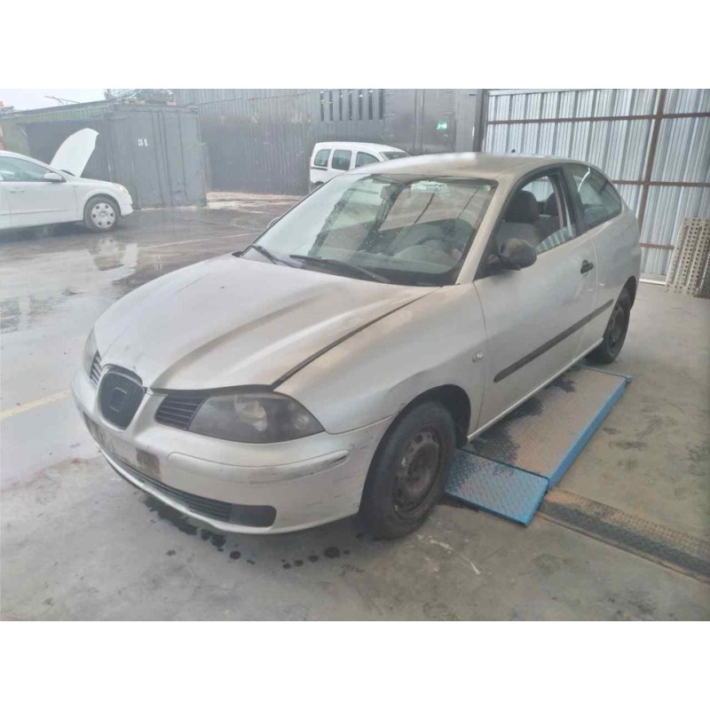seat ibiza (6l1) del año 2003