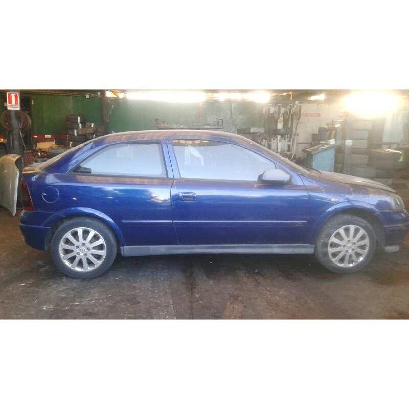 opel astra g berlina del año 2003