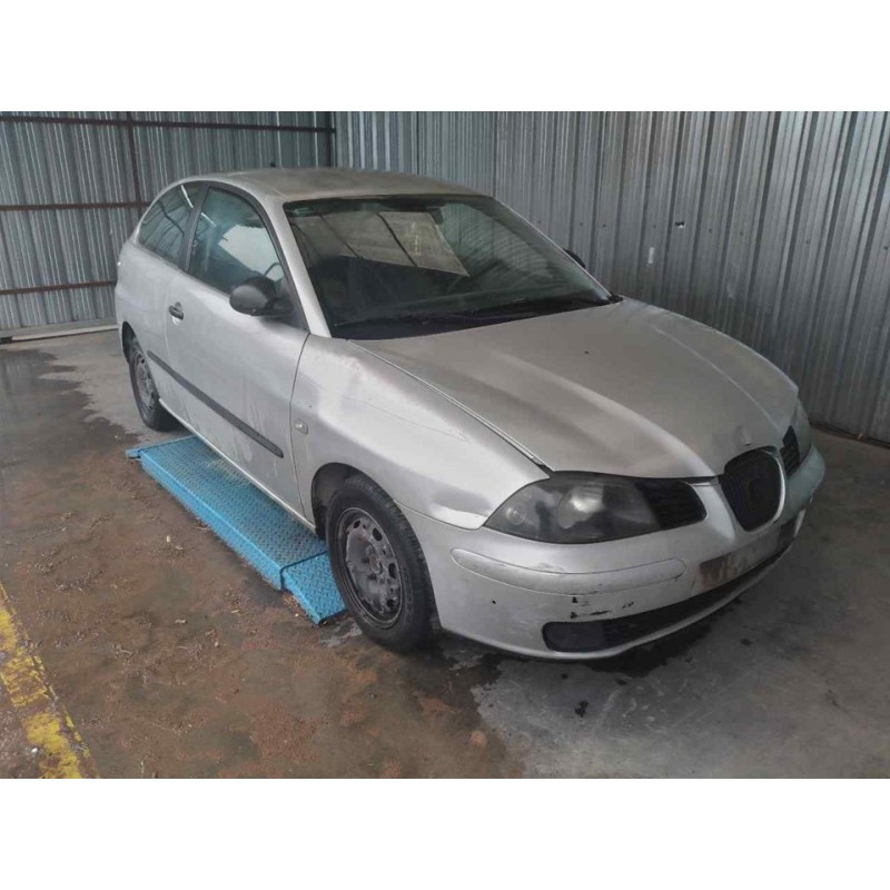 seat ibiza (6l1) del año 2003