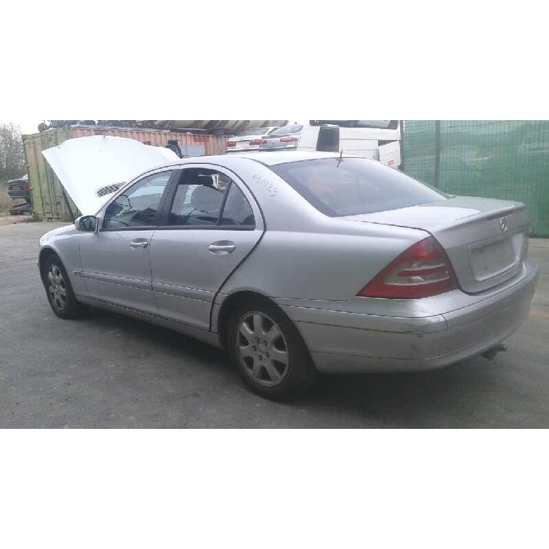 mercedes-benz clase c (w203) berlina del año 2002