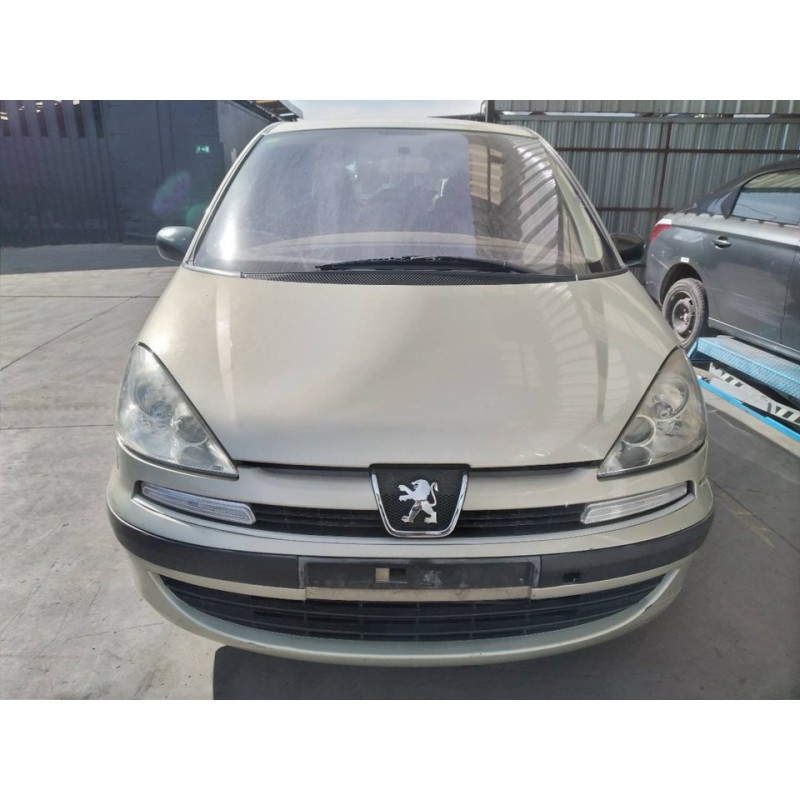 peugeot 807 del año 2004