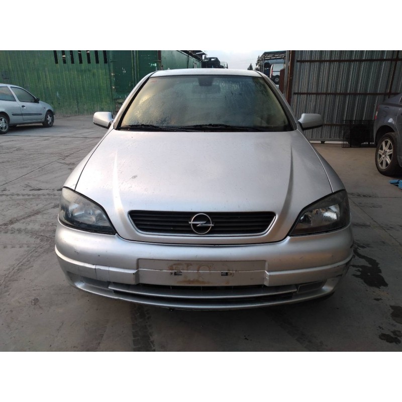 opel astra g berlina del año 2004