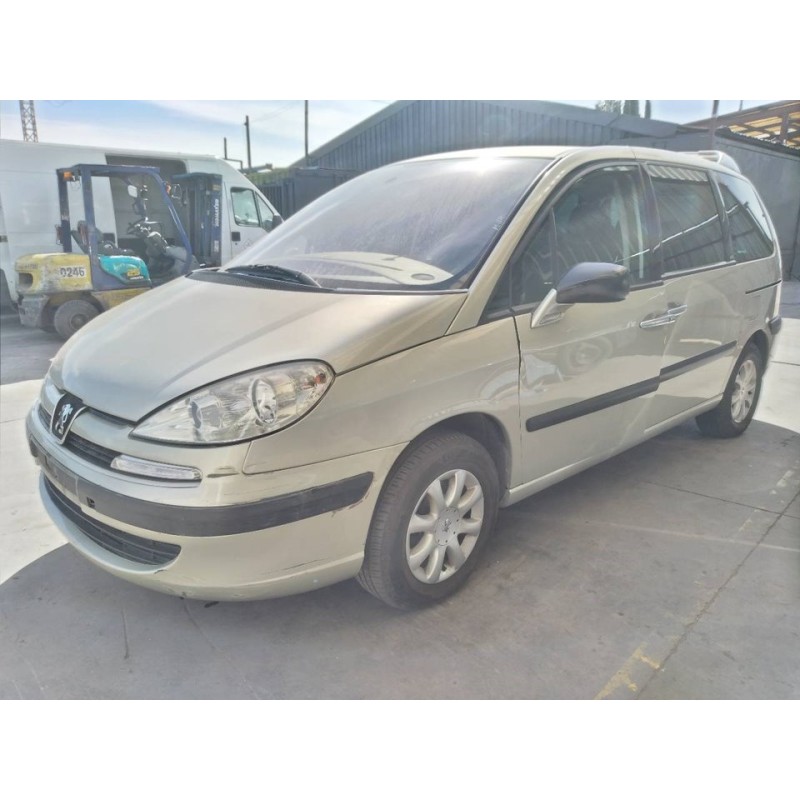 peugeot 807 del año 2004