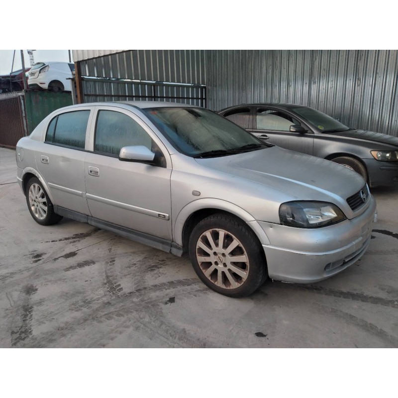 opel astra g berlina del año 2004