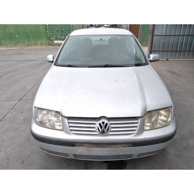 volkswagen bora berlina (1j2) del año 2000