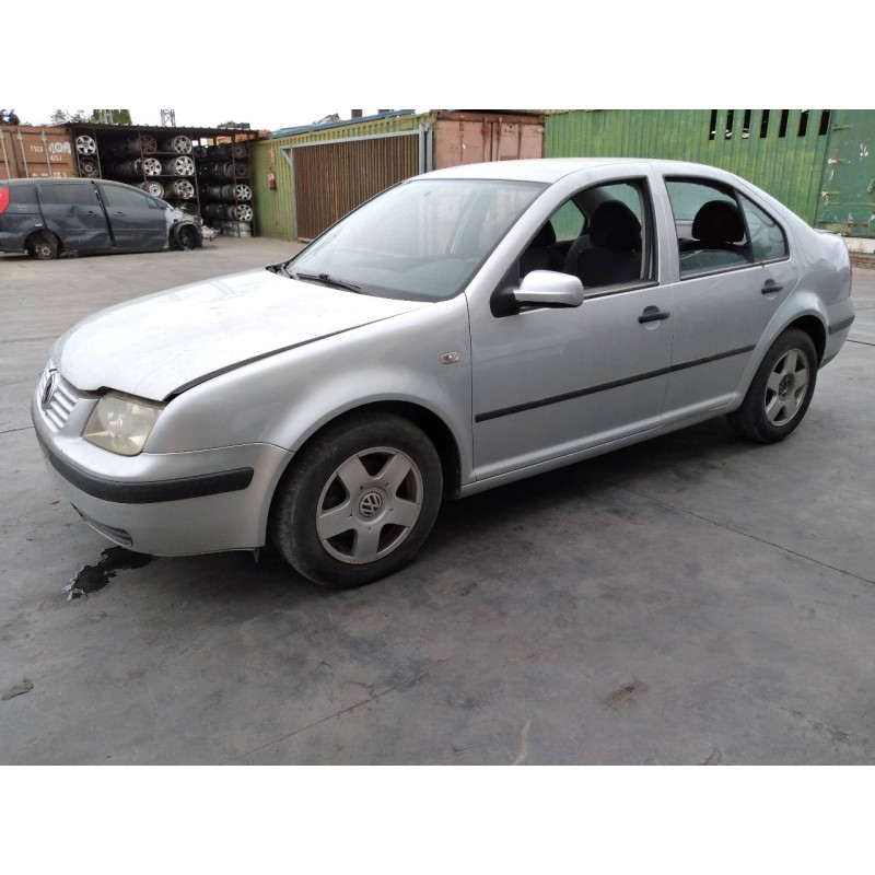 volkswagen bora berlina (1j2) del año 2000