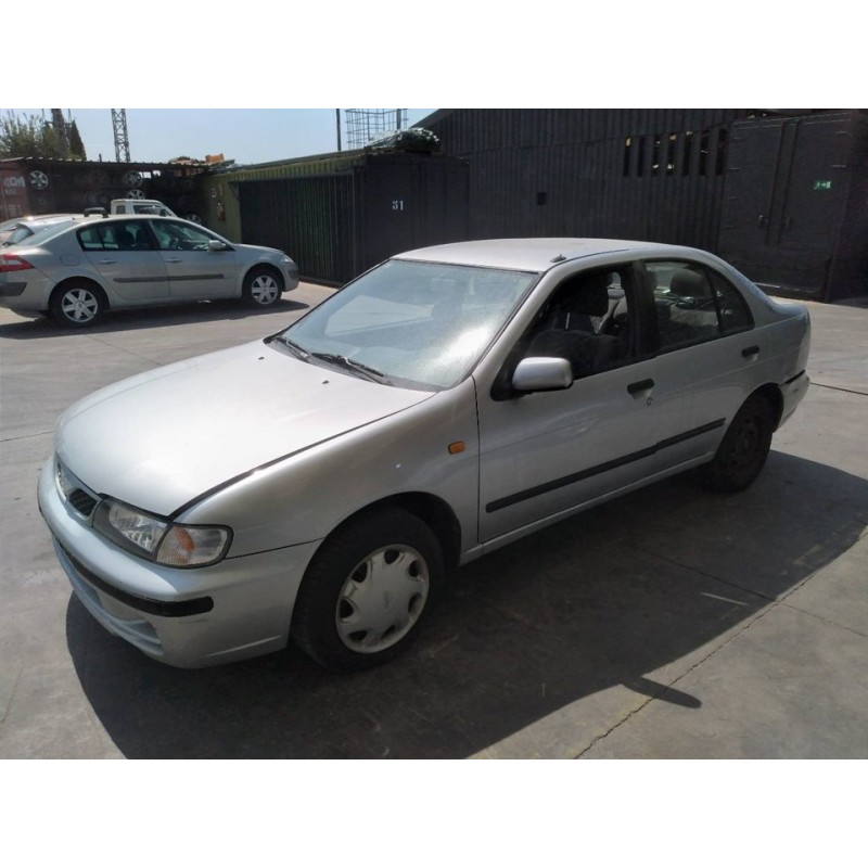 nissan almera (n15) del año 1999