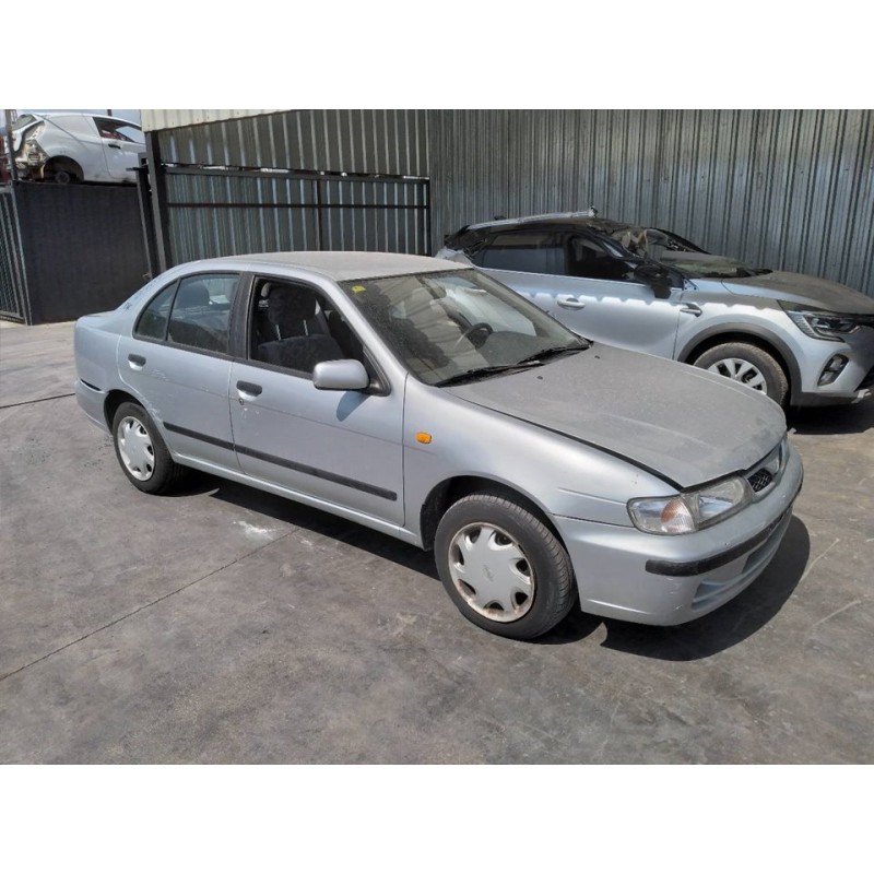 nissan almera (n15) del año 1999