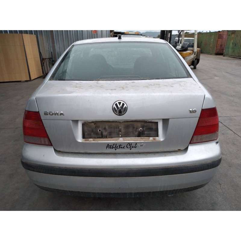 volkswagen bora berlina (1j2) del año 2000