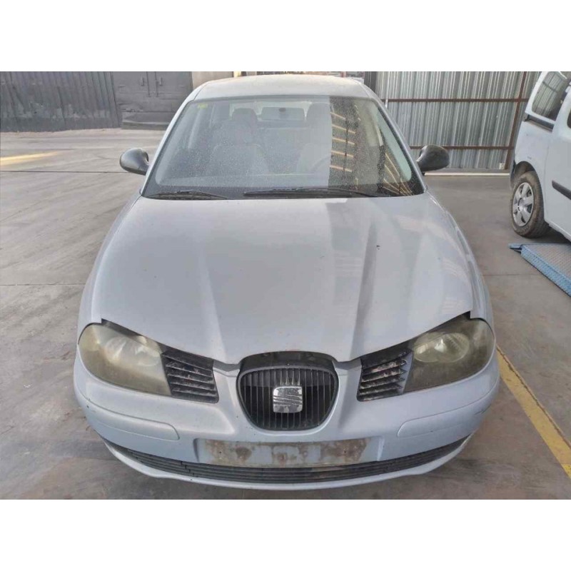 seat ibiza (6l1) del año 2002