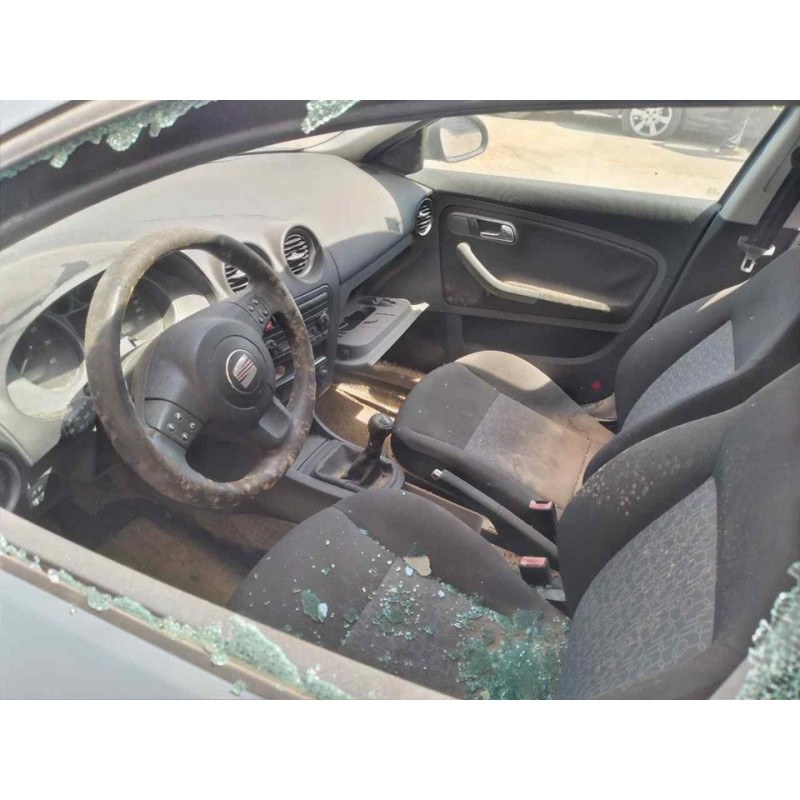seat ibiza (6l1) del año 2008