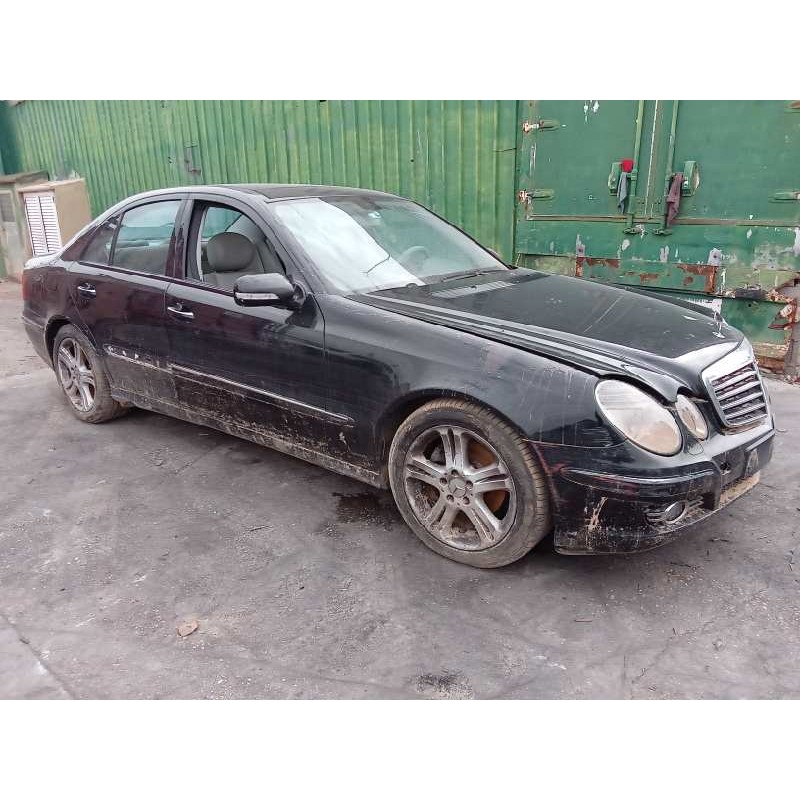 mercedes-benz clase e (w211) berlina del año 2007