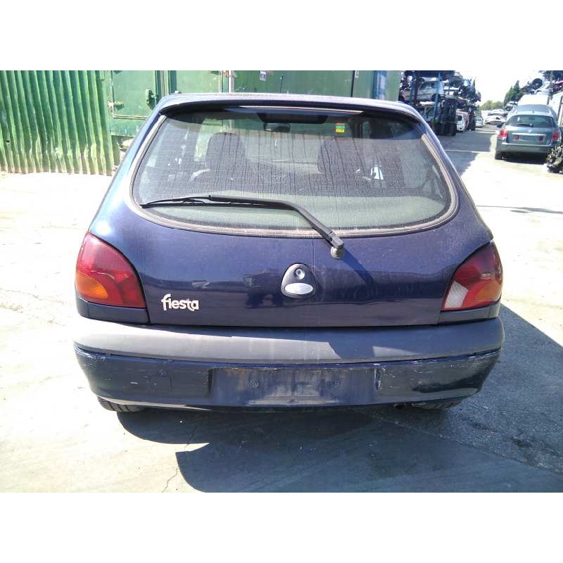 ford fiesta berlina (dx) del año 2002