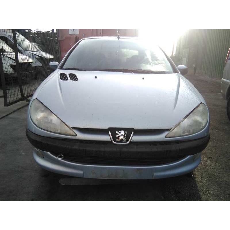 peugeot 206 berlina del año 2001