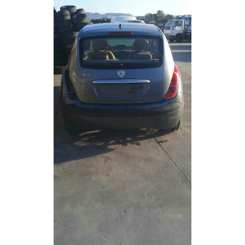 lancia ypsilon (101) del año 2004
