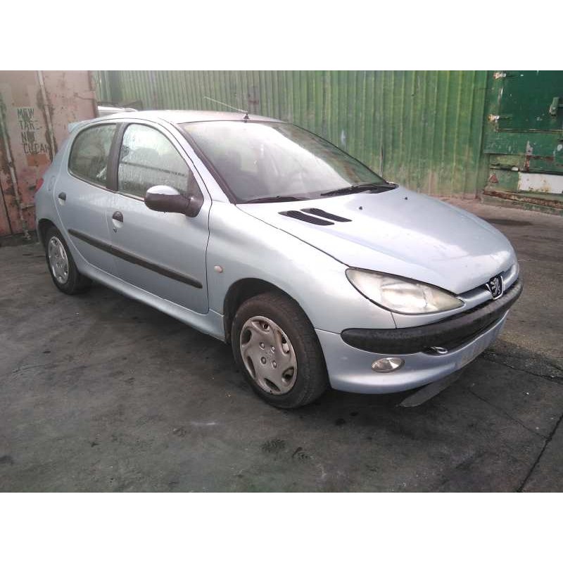 peugeot 206 berlina del año 2001