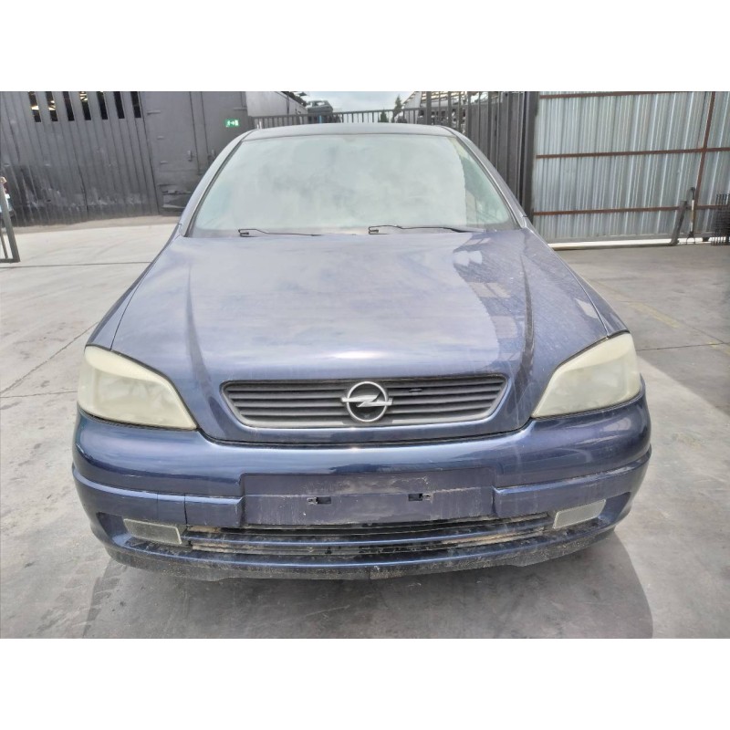 opel astra g berlina del año 2000