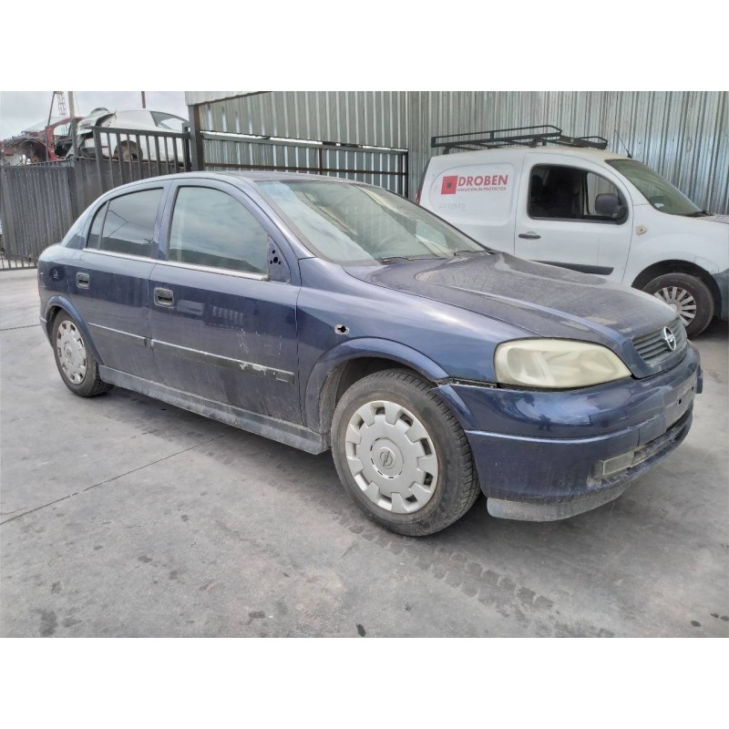 opel astra g berlina del año 2000