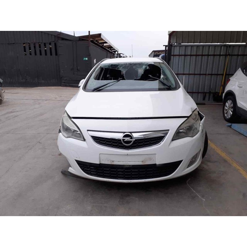 opel astra j sports tourer del año 2011