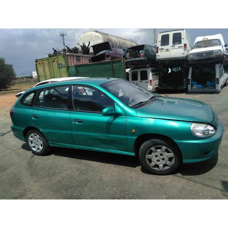 kia rio del año 2002