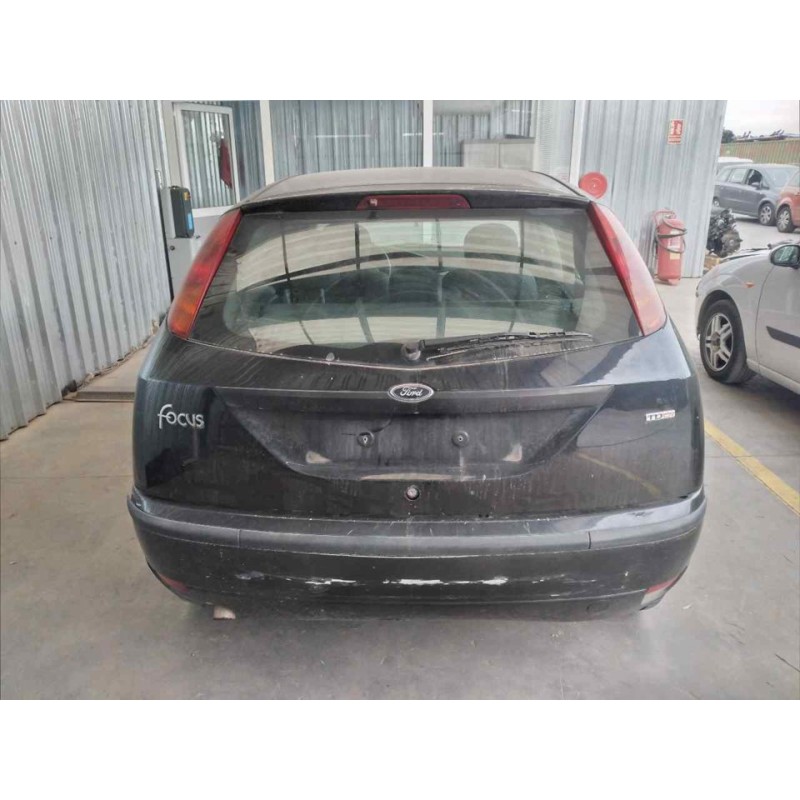 ford focus berlina (cak) del año 2004