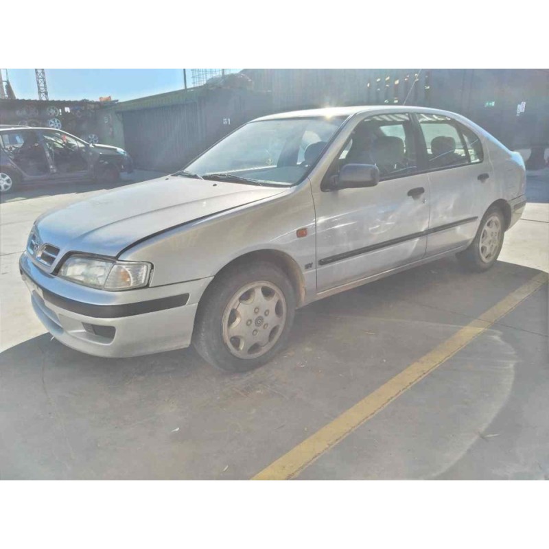 nissan primera berlina (p11) del año 1998