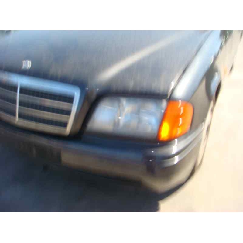 mercedes-benz clase c (w202) berlina del año 1993