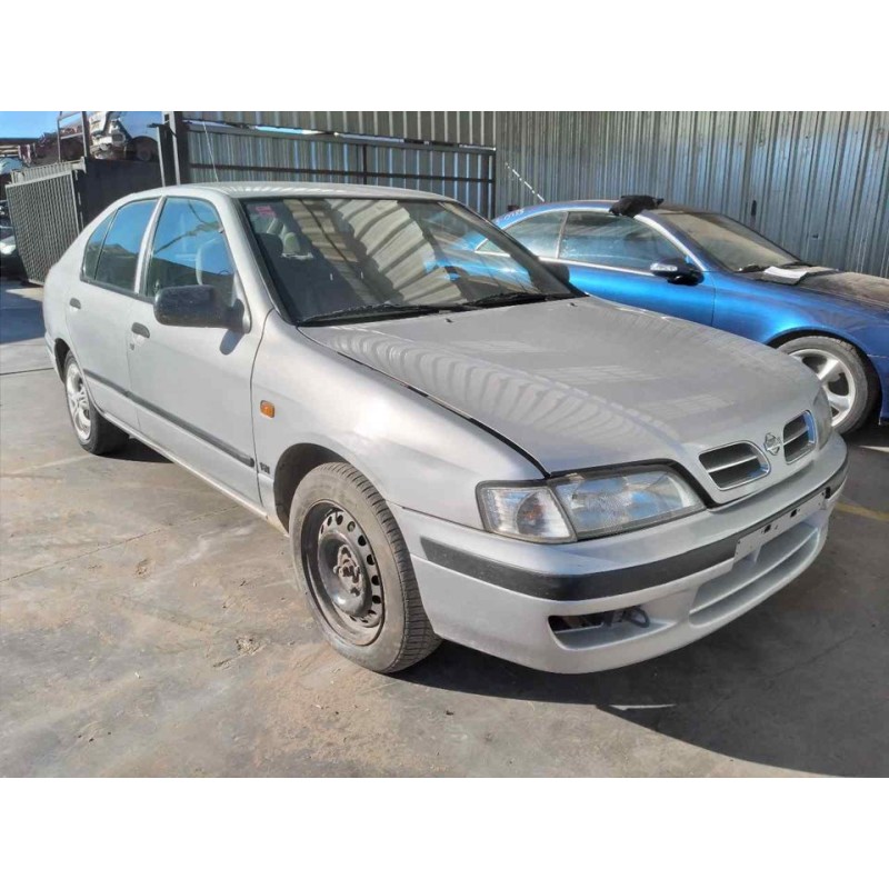 nissan primera berlina (p11) del año 1998